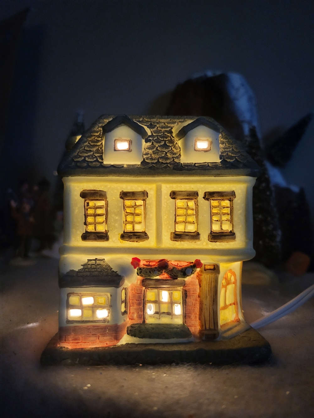 Lighted Porcelain Christmas Village Building Town Shop Display Tested & Working